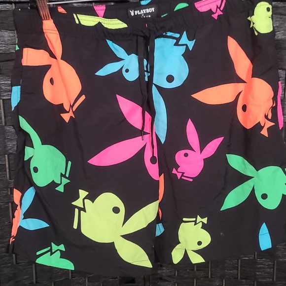 Playboy by Pacsun  men’s swim shorts size Large NWOT - Picture 1 of 3